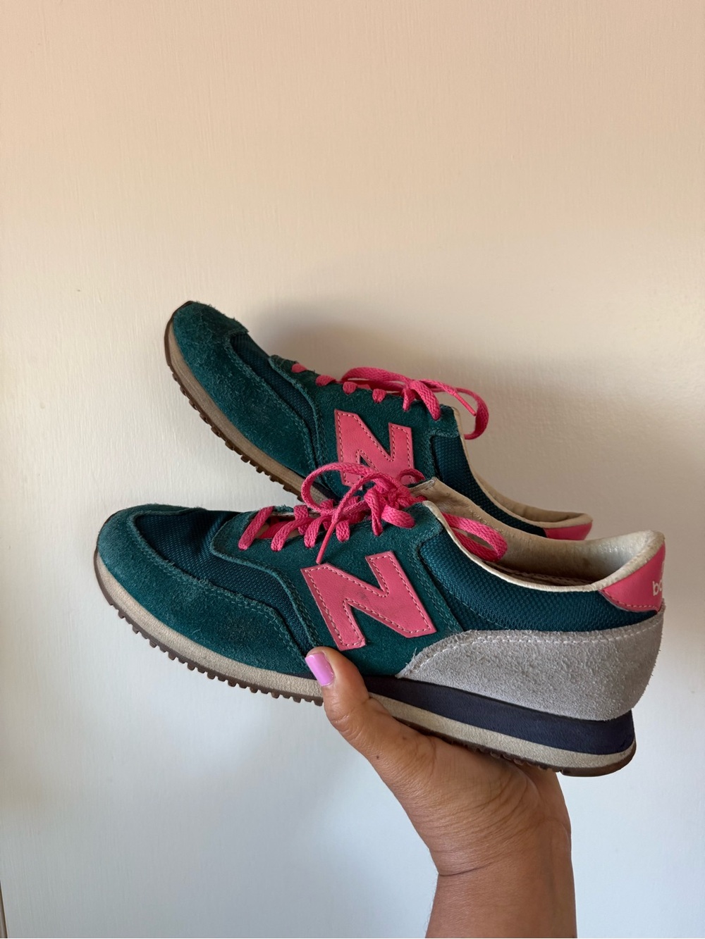 New Balance 620 Capsule Medium
Women's Shoes Size 9.5